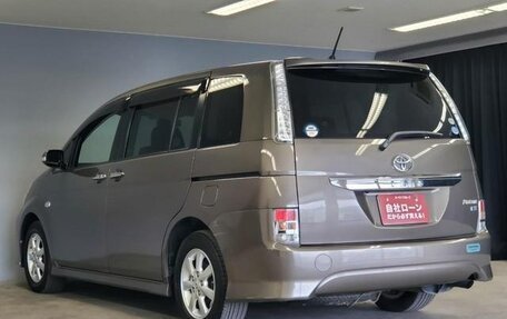 Toyota ISis I, 2012 год, 1 020 000 рублей, 3 фотография