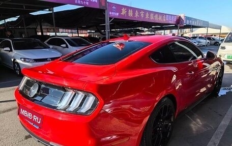 Ford Mustang VI рестайлинг, 2021 год, 3 500 000 рублей, 5 фотография