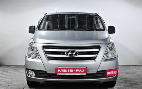 Hyundai H-1 II рестайлинг, 2014 год, 1 695 000 рублей, 2 фотография