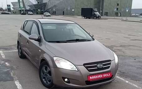 KIA cee'd I рестайлинг, 2009 год, 600 000 рублей, 12 фотография