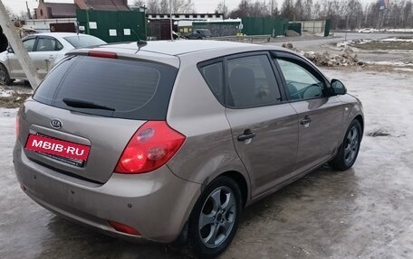 KIA cee'd I рестайлинг, 2009 год, 600 000 рублей, 23 фотография