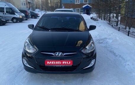 Hyundai Solaris II рестайлинг, 2012 год, 1 000 000 рублей, 2 фотография