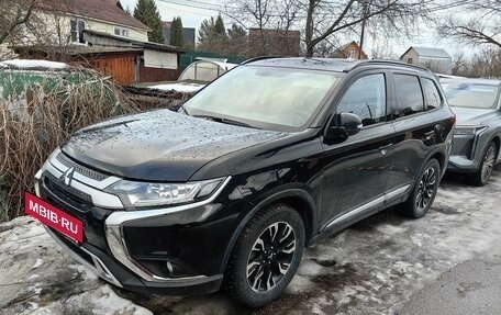 Mitsubishi Outlander III рестайлинг 3, 2021 год, 6 фотография