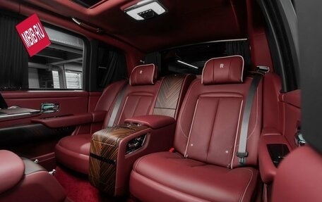 Rolls-Royce Cullinan, 2021 год, 52 632 000 рублей, 32 фотография