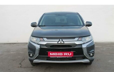 Mitsubishi Outlander III рестайлинг 3, 2016 год, 1 710 000 рублей, 2 фотография