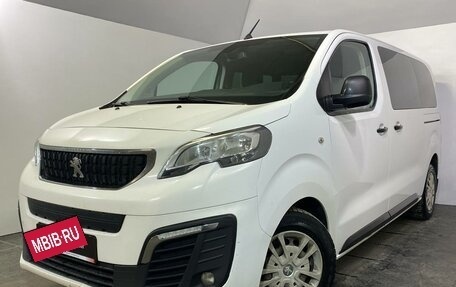 Peugeot Traveller I, 2018 год, 1 999 000 рублей, 3 фотография