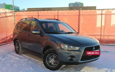 Mitsubishi Outlander III рестайлинг 3, 2011 год, 1 075 000 рублей, 2 фотография