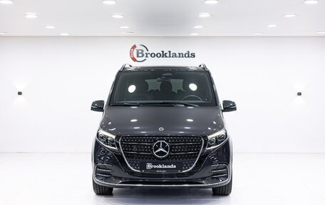 Mercedes-Benz V-Класс, 2024 год, 15 690 000 рублей, 2 фотография