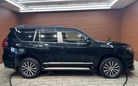 Toyota Land Cruiser Prado 150 рестайлинг 2, 2022 год, 5 100 000 рублей, 4 фотография