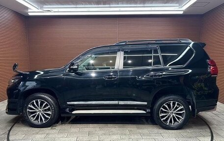 Toyota Land Cruiser Prado 150 рестайлинг 2, 2022 год, 5 100 000 рублей, 5 фотография