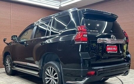 Toyota Land Cruiser Prado 150 рестайлинг 2, 2022 год, 5 100 000 рублей, 8 фотография