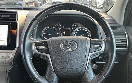 Toyota Land Cruiser Prado 150 рестайлинг 2, 2022 год, 5 100 000 рублей, 15 фотография