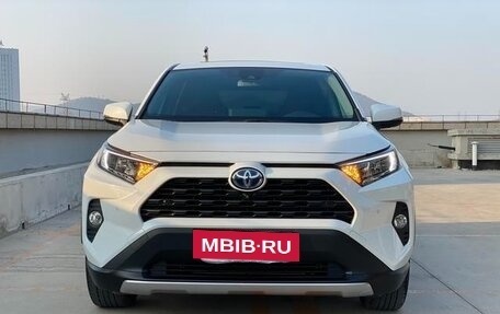 Toyota RAV4, 2021 год, 3 359 000 рублей, 2 фотография