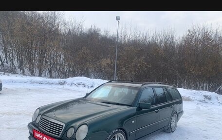 Mercedes-Benz E-Класс, 1998 год, 630 000 рублей, 2 фотография