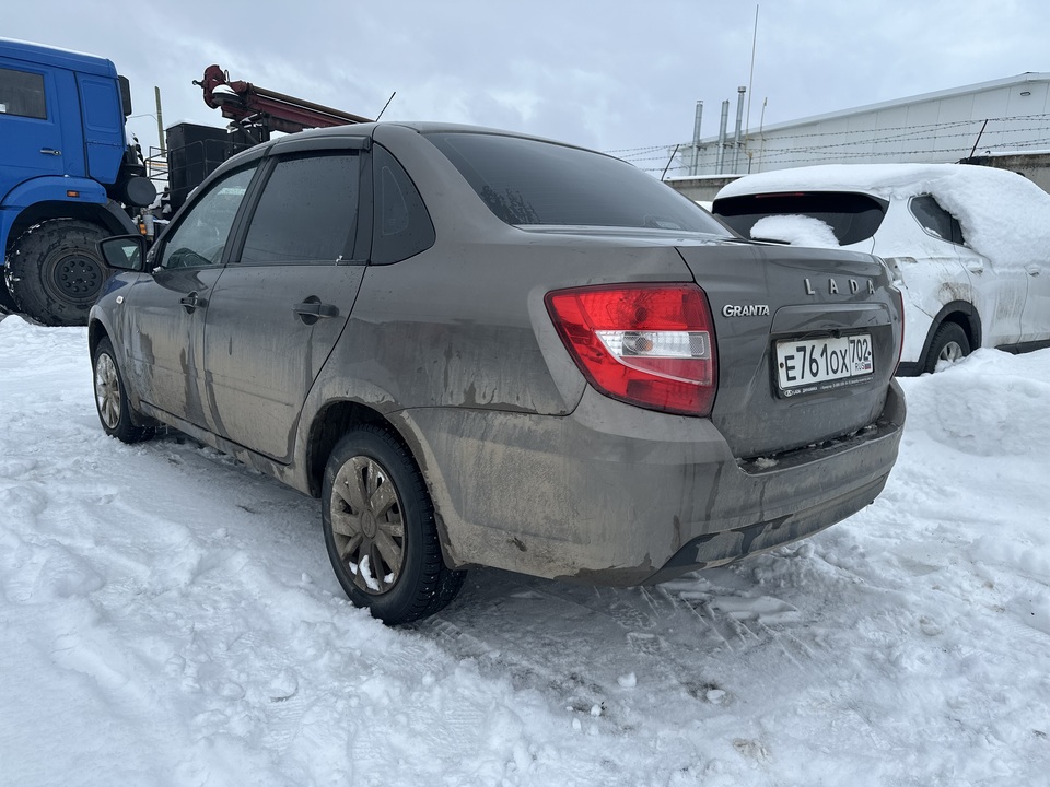 ВАЗ (LADA) Granta I рестайлинг, 2021 год, 620 000 рублей, 3 фотография