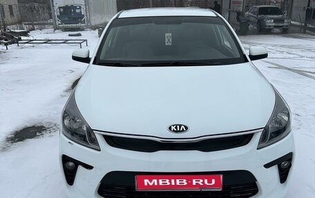 KIA Rio IV, 2018 год, 1 020 000 рублей, 1 фотография