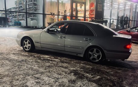 Mercedes-Benz E-Класс, 2000 год, 630 000 рублей, 2 фотография