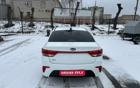 KIA Rio IV, 2018 год, 1 020 000 рублей, 4 фотография