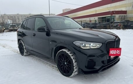 BMW X5, 2021 год, 9 300 000 рублей, 2 фотография