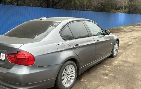 BMW 3 серия, 2011 год, 1 300 000 рублей, 3 фотография