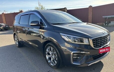 KIA Carnival III, 2018 год, 3 250 000 рублей, 3 фотография