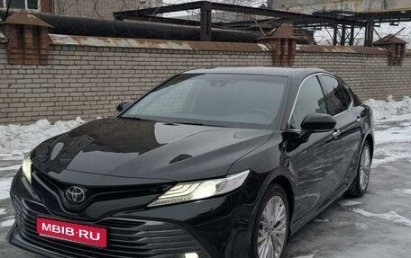 Toyota Camry, 2020 год, 3 450 000 рублей, 1 фотография