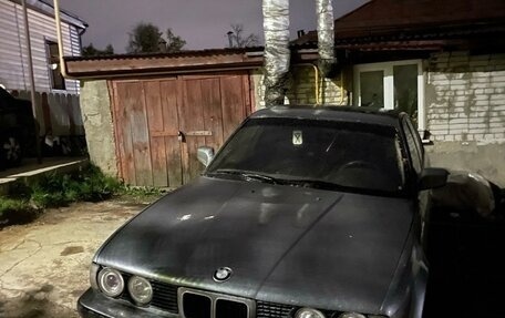 BMW 5 серия, 1990 год, 333 333 рублей, 1 фотография