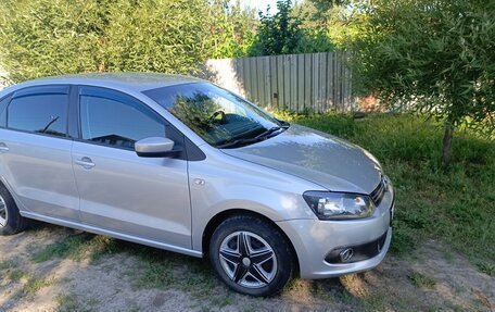 Volkswagen Polo VI (EU Market), 2012 год, 799 000 рублей, 2 фотография
