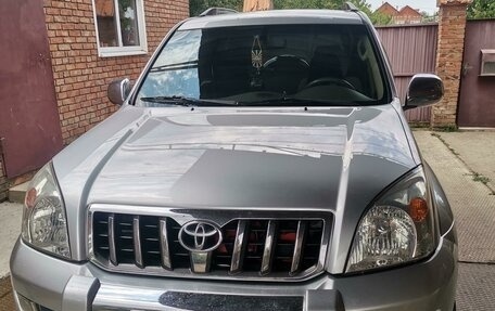 Toyota Land Cruiser Prado 120 рестайлинг, 2005 год, 1 750 000 рублей, 1 фотография