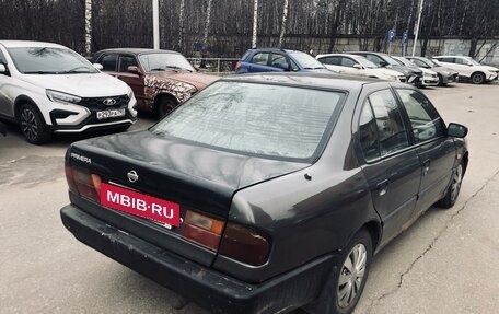 Nissan Primera II рестайлинг, 1991 год, 90 000 рублей, 4 фотография