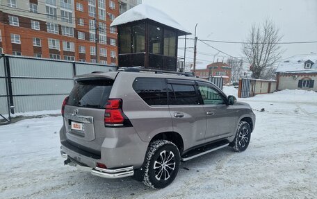 Toyota Land Cruiser Prado 150 рестайлинг 2, 2018 год, 5 850 000 рублей, 7 фотография