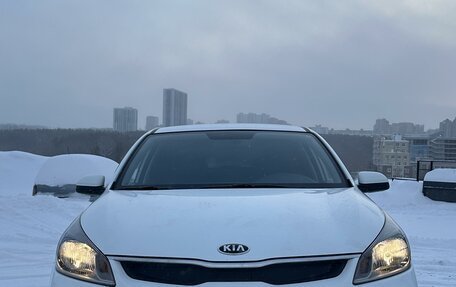 KIA Rio IV, 2017 год, 1 390 000 рублей, 2 фотография