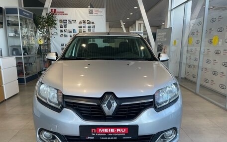 Renault Logan II, 2016 год, 740 000 рублей, 3 фотография