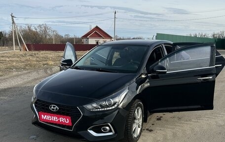 Hyundai Solaris II рестайлинг, 2018 год, 1 700 000 рублей, 5 фотография