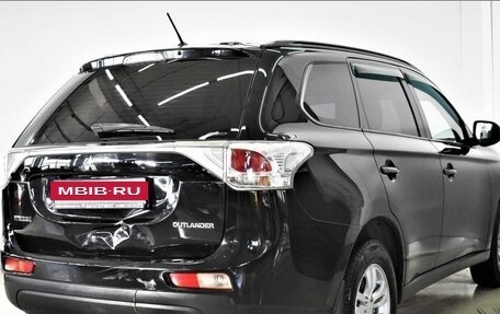 Mitsubishi Outlander III рестайлинг 3, 2012 год, 1 315 000 рублей, 4 фотография