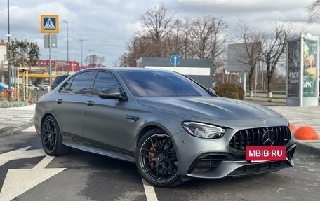 Mercedes-Benz E-Класс AMG, 2022 год, 16 000 000 рублей, 25 фотография