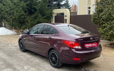 Hyundai Solaris II рестайлинг, 2013 год, 975 000 рублей, 5 фотография