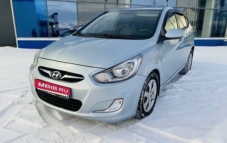 Hyundai Solaris II рестайлинг, 2013 год, 750 000 рублей, 2 фотография