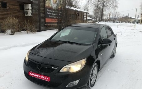 Opel Astra J, 2011 год, 690 000 рублей, 1 фотография