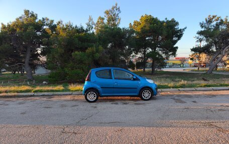 Peugeot 107 I рестайлинг, 2013 год, 535 000 рублей, 3 фотография