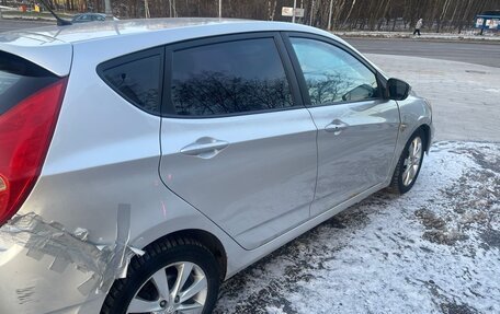 Hyundai Solaris II рестайлинг, 2011 год, 595 000 рублей, 5 фотография