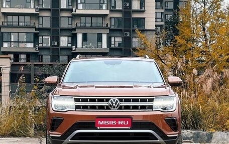 Volkswagen Teramont I, 2021 год, 3 850 000 рублей, 2 фотография