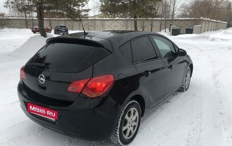 Opel Astra J, 2011 год, 690 000 рублей, 2 фотография