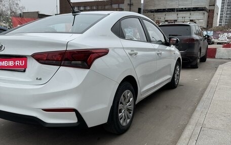 Hyundai Solaris II рестайлинг, 2019 год, 1 370 000 рублей, 8 фотография