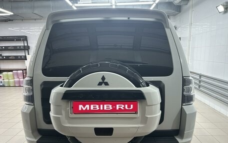 Mitsubishi Pajero IV, 2011 год, 2 000 000 рублей, 18 фотография