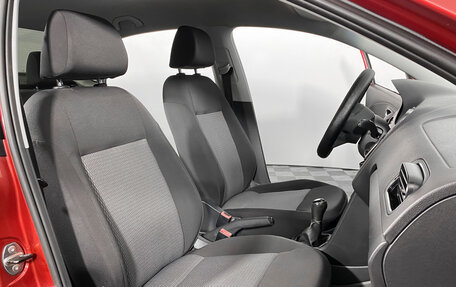 Volkswagen Polo VI (EU Market), 2013 год, 747 000 рублей, 13 фотография