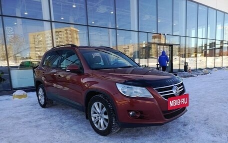 Volkswagen Tiguan I, 2010 год, 850 000 рублей, 3 фотография