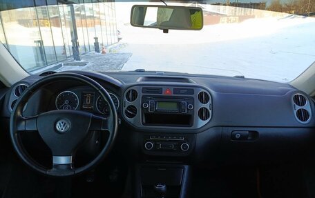 Volkswagen Tiguan I, 2010 год, 850 000 рублей, 17 фотография