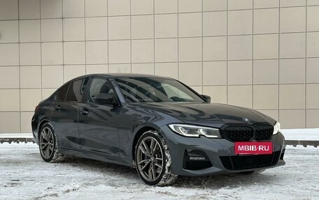 BMW 3 серия, 2019 год, 3 390 000 рублей, 9 фотография