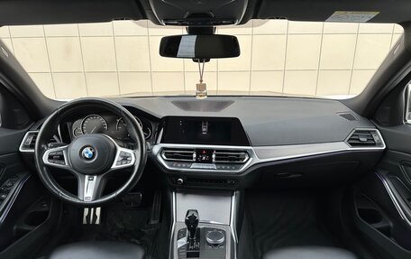 BMW 3 серия, 2019 год, 3 390 000 рублей, 26 фотография